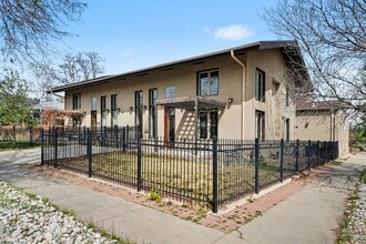 Building Photo - 3905 Shoshone St