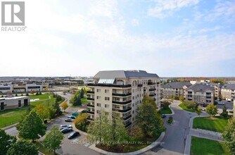 Building Photo - 10 Dayspring Cir