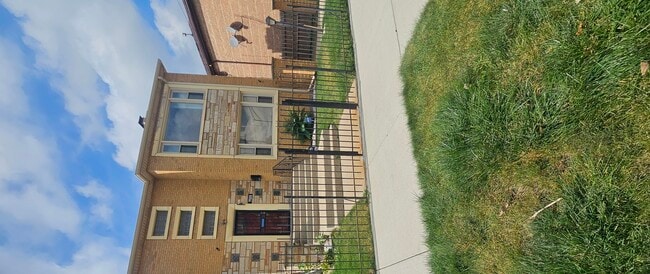 Foto del edificio - 7920 S Winchester Ave