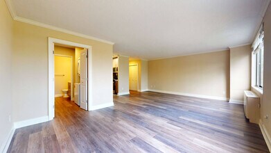 Interior Photo - The Whitmore