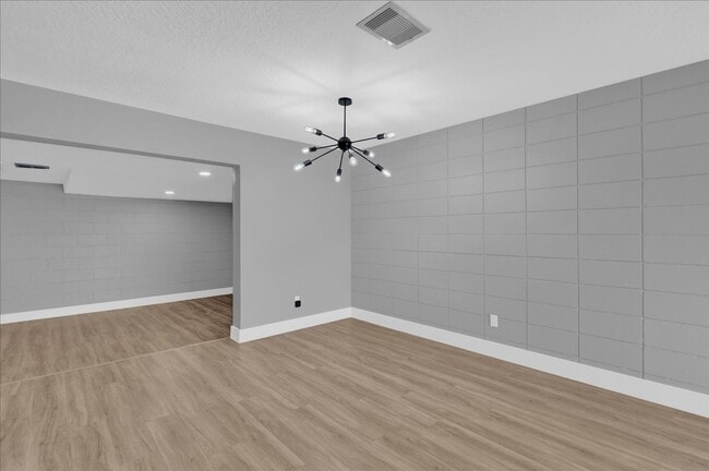 Building Photo - FOR RENT!! SIMPLY STUNNING 4 BED 2 BATH PO...
