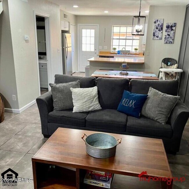 Foto del edificio - 4601 N 102nd Ave