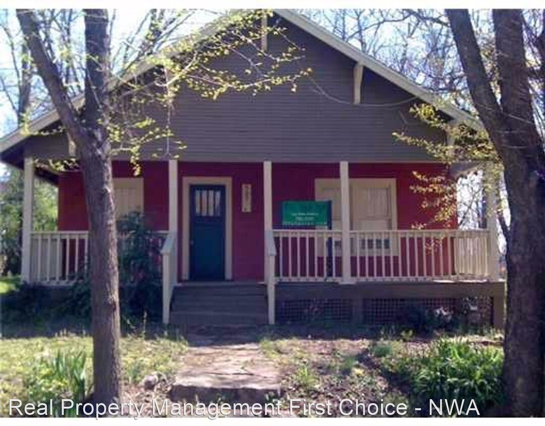 Primary Photo - 2 br, 1 bath House - 507 W Center Street
