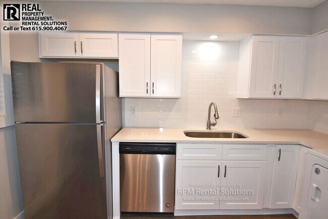 Foto del edificio - Amazing 2BR Condo off Edmondson Pike/Brentwood! Washer/dryer, 2-car garage, water, lawncare all i...