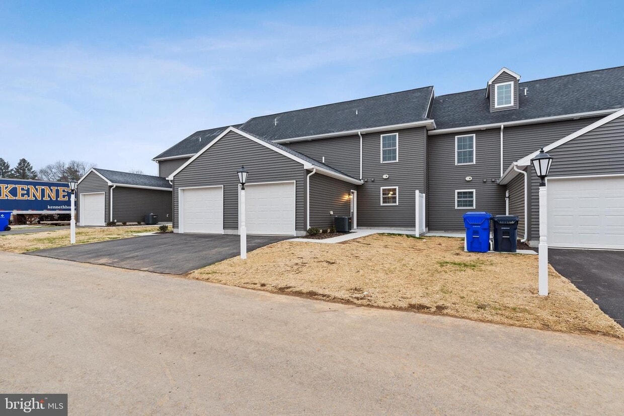 21 JAKE Aly, Carlisle, PA 17013 Townhome Rentals in Carlisle PA