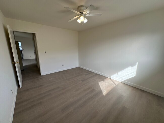 Foto del edificio - 17011 Pinehurst Ln