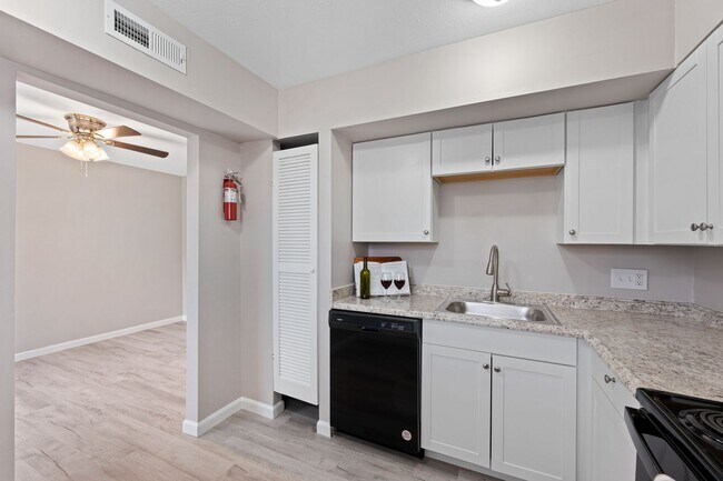 Foto del interior - Village Square Townhomes