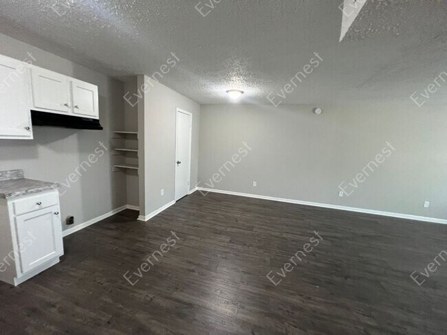 Foto del edificio - 8001 1st Ave S