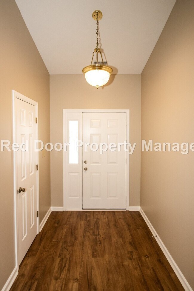 Foto del edificio - Charm and Convenience: Your Ideal 3-Bedroo...