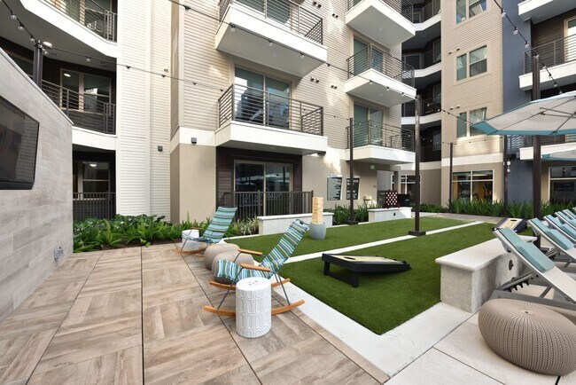 Foto del edificio - 6400 Washington Ave