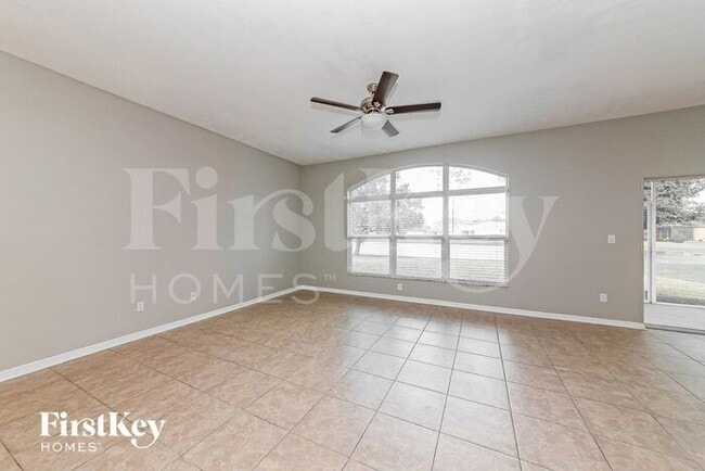 Foto del edificio - 7976 113th Ave Cir E