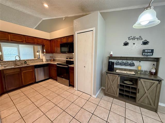 Foto del edificio - 1525 Lavendale Ln