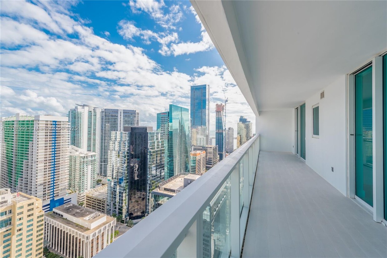 Primary Photo - 1080 Brickell Ave