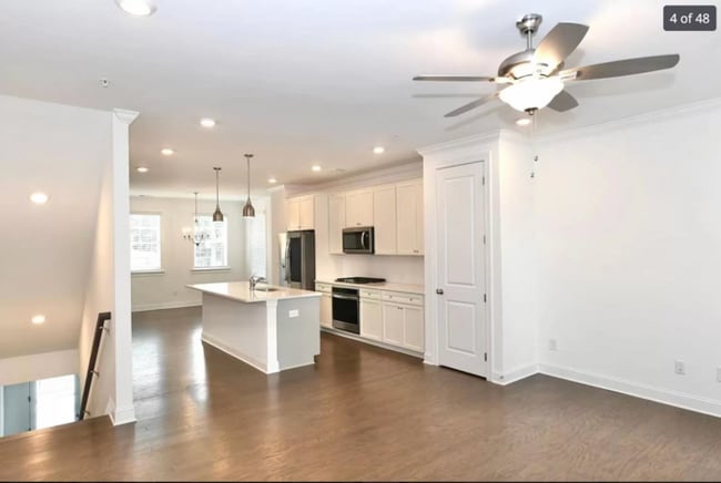 Building Photo - 6574 Beacon Dr