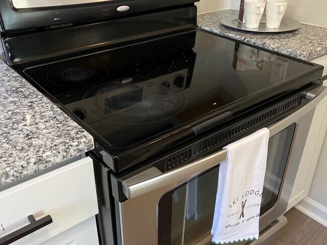 Foto del edificio - 3606 Meriwether Dr