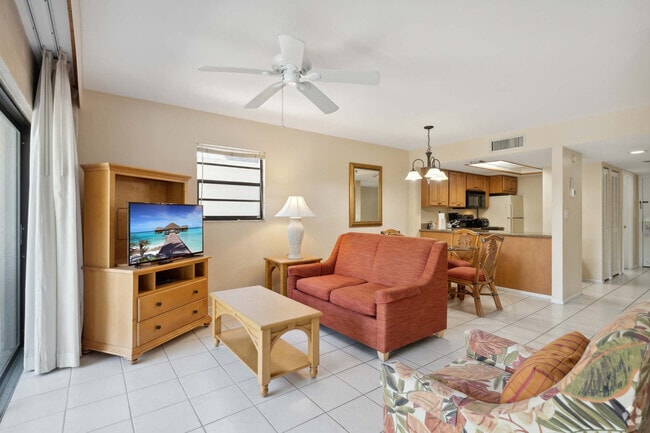 Building Photo - 600 Neapolitan Way