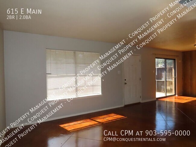 Foto del edificio - 615 E Main-