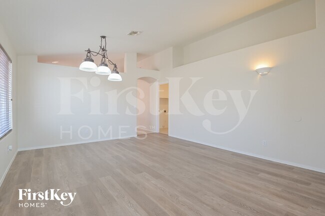 Foto del edificio - 6951 W Red Rock Dr