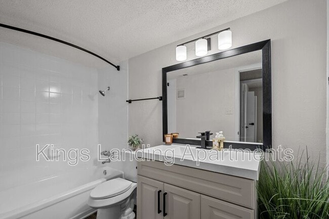 Foto del edificio - 306 Kings Way Dr