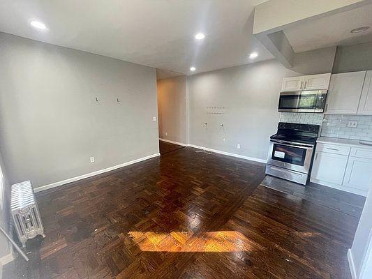 Foto del edificio - 1 bedroom in BRONX NY 10452