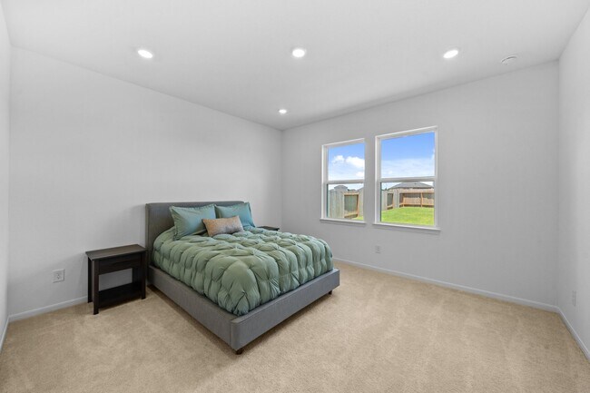 Building Photo - 18006 Lasso Mls Dr