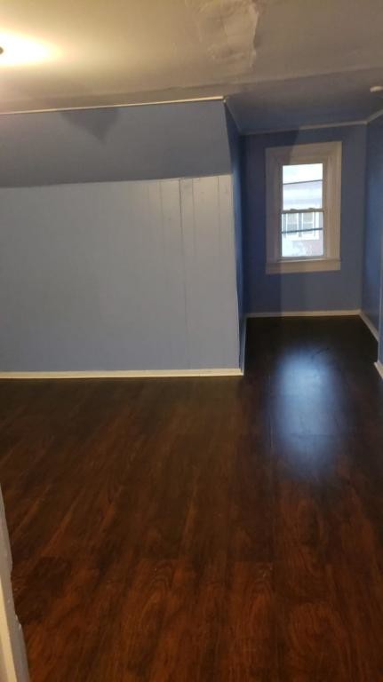Foto del edificio - 691 Rutherford Ave