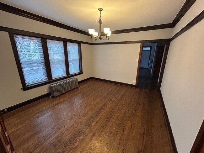 Building Photo - 2157 N Avers Ave