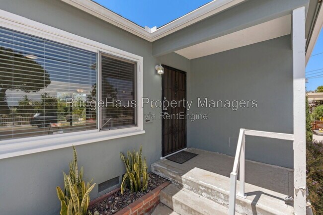 Foto del edificio - 5124 Benton Pl