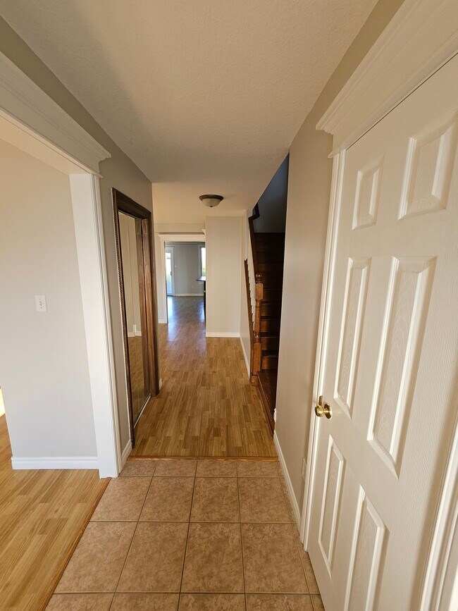 Building Photo - 443 Activa Av