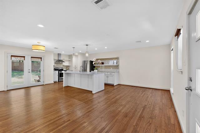 Building Photo - 10314 Baronne Cir