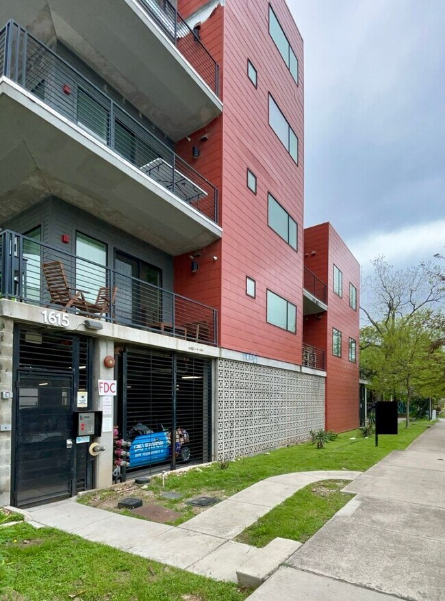 Foto del edificio - Luxurious East Austin 2 Bed 2 Bath Condo w...