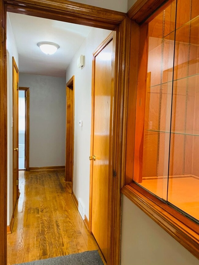 Building Photo - Beautiful Single Family Home!