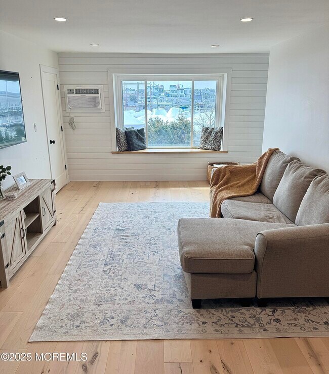 Foto del edificio - 1382 Ocean Ave