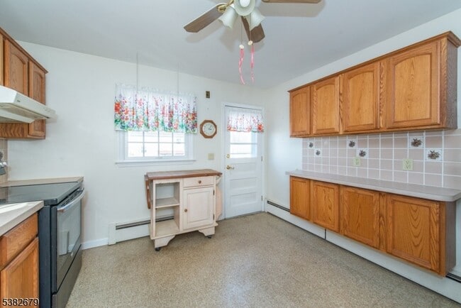 Building Photo - 78 Beechwood Ave