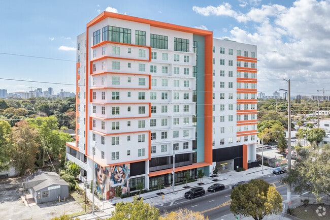 Building Photo - The Ambar