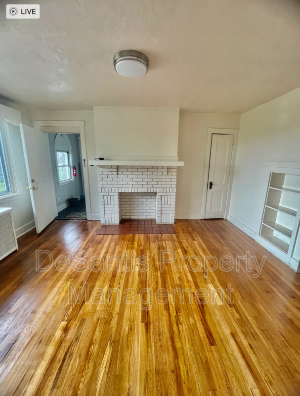 Foto del edificio - 2357 Brownsville Rd