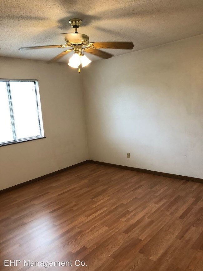 5101 Eric Dr, Imperial, MO 63052 Room for Rent in Imperial, MO
