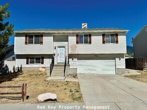 Building Photo - 724 N 350 W