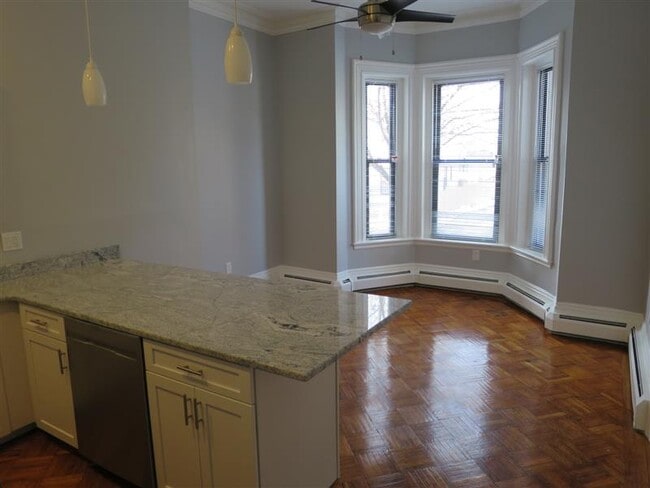 Building Photo - 61 Adams St