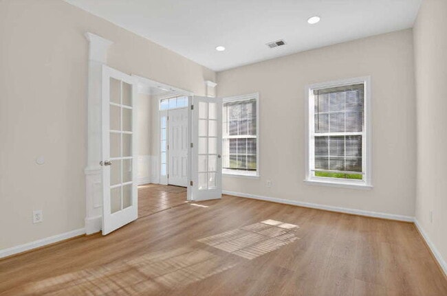 Building Photo - 5023 Village Fountain Pl