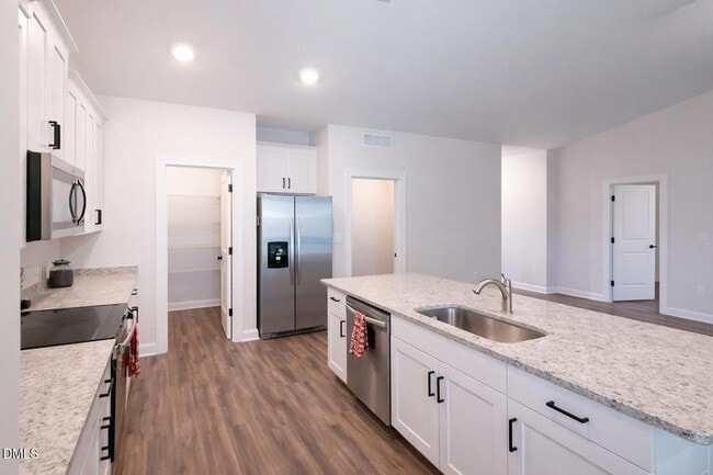 Building Photo - 108 Blue Hydrangea Wy