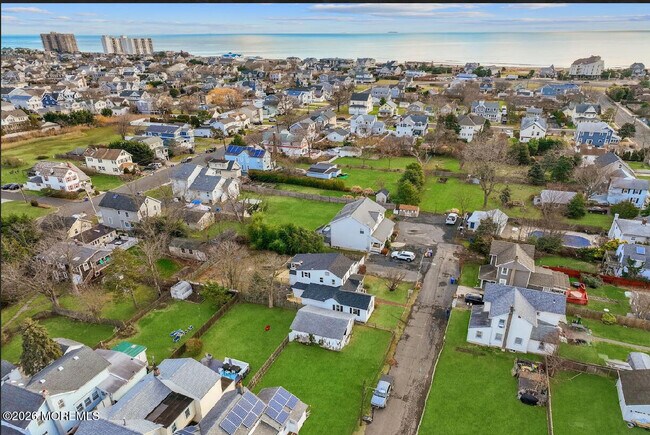 Foto del edificio - 83 Hennessey St