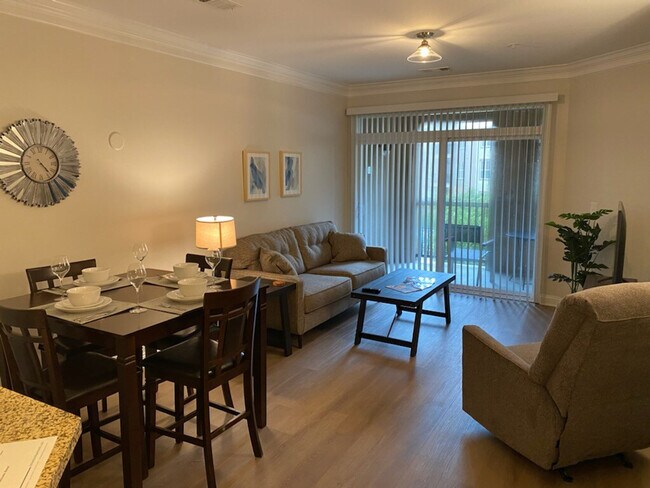 Foto del edificio - 3373 Renaissance Park Pl