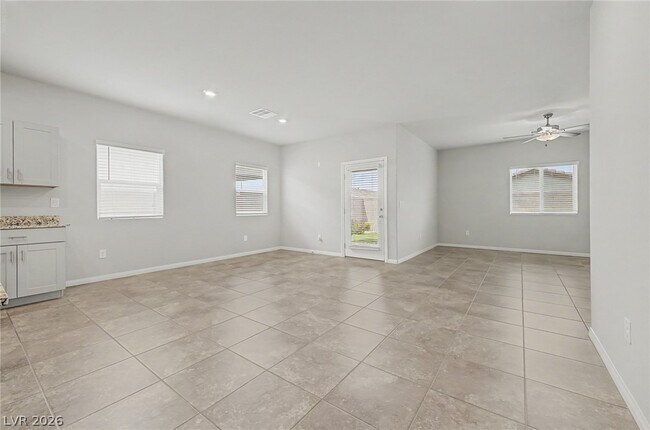 Building Photo - 7552 Blue Lotus Ave