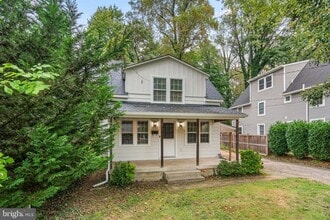 Building Photo - 715 Anderson Ave