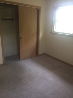 Foto del edificio - 2025 Maple Rd