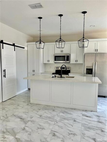 Foto del edificio - 5318 N Crown Point