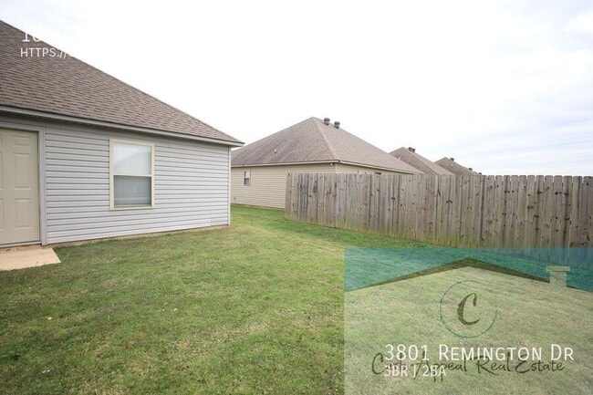 Building Photo - 3801 Remington Dr