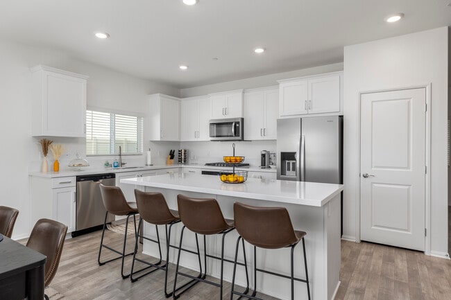 Building Photo - 23307 Desert Lily Ct