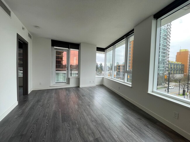 Building Photo - 353-38 Smithe Street